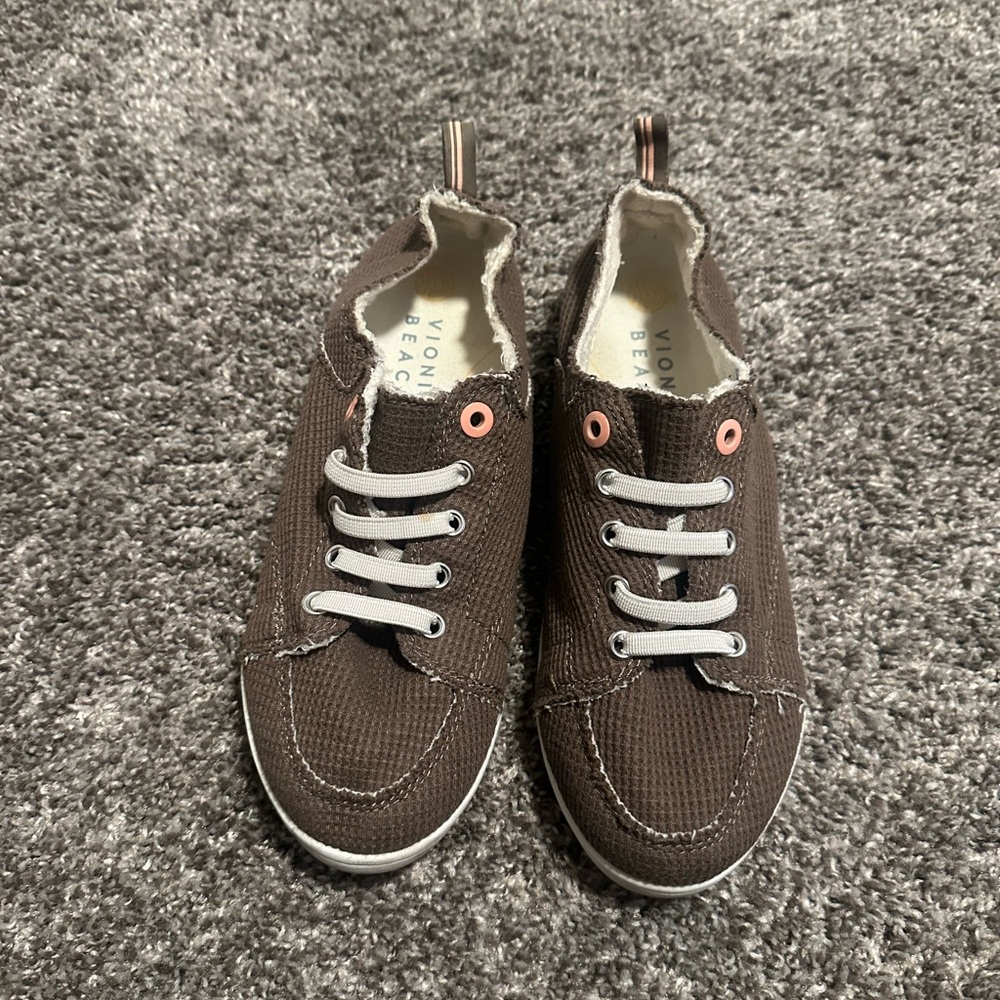 Vionic Brown Sneakers with White Accents